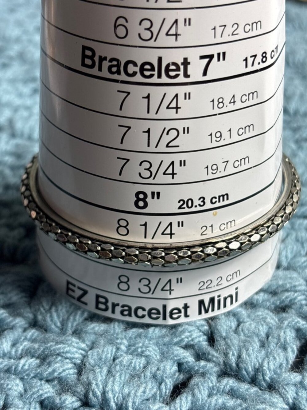 Vintage Silvertone Mesh Bangle Bracelet 8.25 inches
